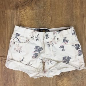 Lucky Brand Woman’s White Shorts